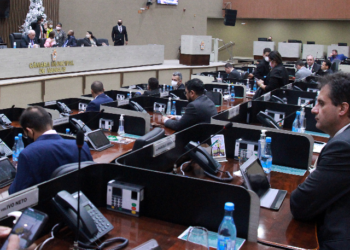 Vereador cobra que prefeito de Manaus envie projeto para revogar aumento de 40% do IPTU de imóveis comerciais