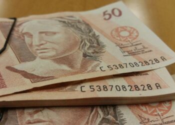 Salário mínimo passa a ser de R$ 1.212 a partir de amanhã (1º)
