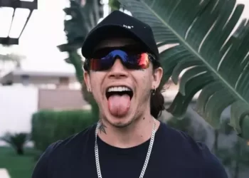 Whindersson conta que se afundou nas drogas após término com Luísa