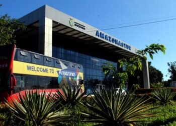 Amazonastur dispensa 15 licitações em contratos que somam quase R$ 16 milhões