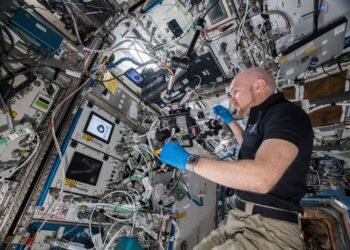 Nasa faz encontro para lançamento de pesquisas na estação espacial