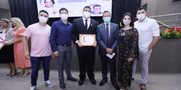 Idealizador de projeto voluntário que salvou vidas na pandemia recebe honraria
