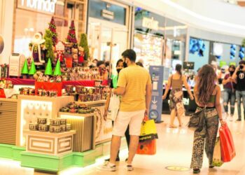 Centro e Shoppings: Confira os horários de funcionamento