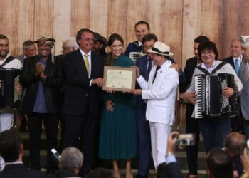 Presidente Bolsonaro participa de cerimônia de reconhecimento do forró