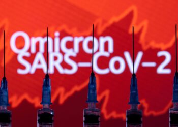 Variante Ômicron representa risco global ‘muito alto’, aponta OMS