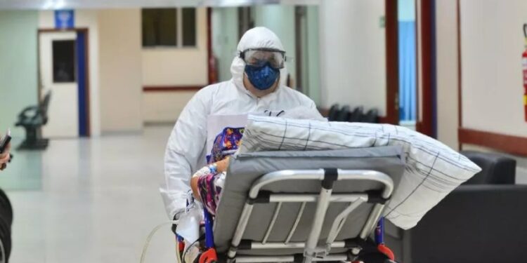 Covid: Não vacinados ou com esquema incompleto são maioria, na UTI