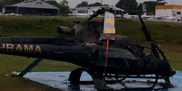 Helicóptero do Ibama é destruído por incêndio em aeroclube de Manaus