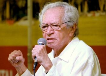 Morre em Manaus, aos 95 anos, o poeta amazonense Thiago de Mello, autor de ‘Os Estatutos do Homem’