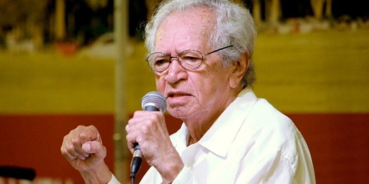 Morre em Manaus, aos 95 anos, o poeta amazonense Thiago de Mello, autor de ‘Os Estatutos do Homem’