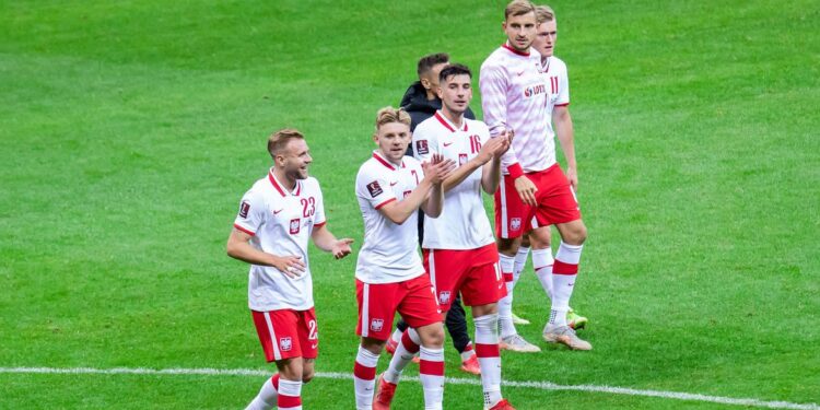 Futebol: Polônia, Suécia e República Tcheca são contra jogos na Rússia