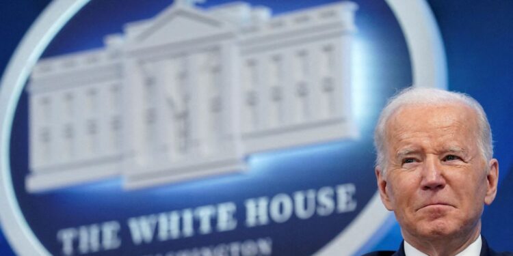 Joe Biden anuncia maior sanção econômica da história à Rússia