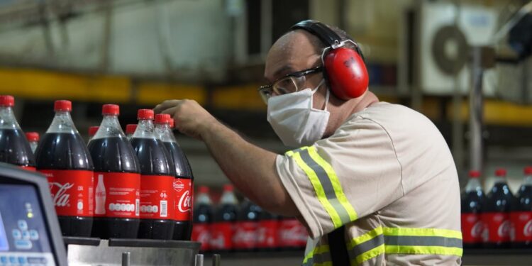 Solar se consolida como o segundo maior engarrafador do Brasil