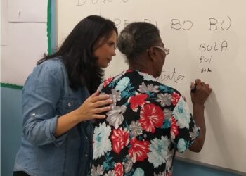 Instituto Yduqs oferece Programa de Alfabetização e Letramento de Jovens e Adultos, no AM