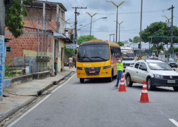 Cinco veículos são apreendidos durante fiscalização na zona Leste de Manaus