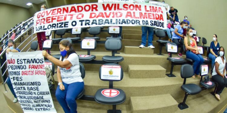 Dirigente sindical anuncia que trabalhadores da saúde podem entrar em greve por falta de pagamento