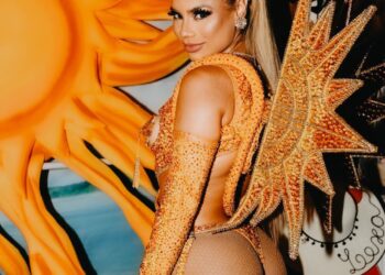 Lexa usa fantasia confeccionada por figurinista do Caprichoso