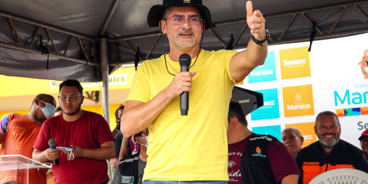 Câncer de pele: Prefeito de Manaus é submetido a procedimento dermatológico