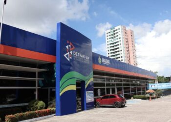 Com salário inicial de R$ 2,3 mil, Detran abre inscrições para concurso público nesta terça (08/03)