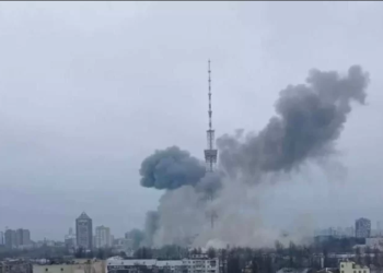 Ataque russo a torre de televisão em Kiev, na Ucrânia, deixa ao menos cinco mortos, diz CNN