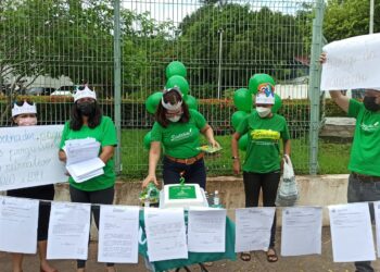 Governador do Amazonas não recebe sindicato dos professores há dois anos, diz Sinteam em protesto