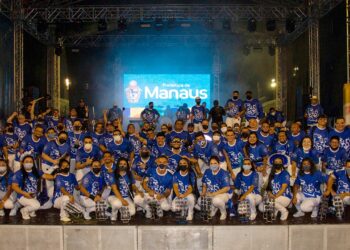 Marujada de Guerra rufa os tambores, nesta sexta (11), em Manaus