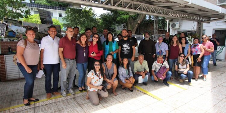 Fórum promove ato simbólico pelo Dia Mundial da Água em homenagem a um dos principais igarapés de Manaus