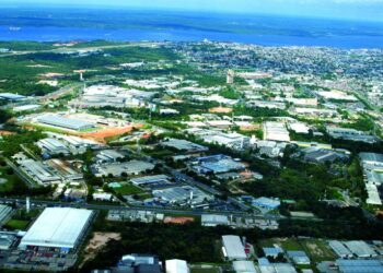 Bolsonaro defende medida que ameaça Polo Industrial de Manaus e critica senadores do AM