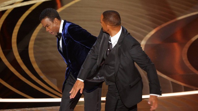 Will Smith dá tapa em Chris Rock no Oscar 2022