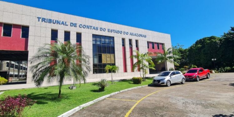 Privado: Auxílio Alimentação de funcionários do TCE-AM é 12 vezes maior que o valor do auxílio para famílias pobres do Estado
