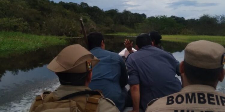 Corpo encontrado em rio não é de paraquedista, diz Bombeiros