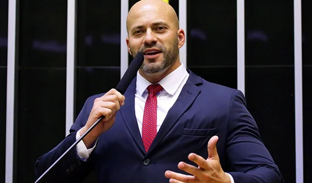 STF condena Daniel Silveira à perda do mandato e a 8 anos e 9 meses de prisão