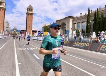 Maratona: CMM dá 15 dias para David Almeida explicar gastos de R$100 mil em viagem para Barcelona