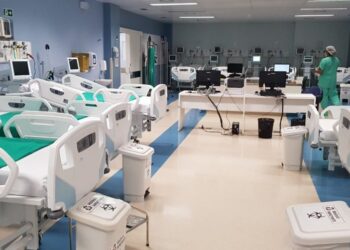 Parlamentar diz que enfermeiros que atuam nas UTIs públicas estaduais não recebem salários há três meses