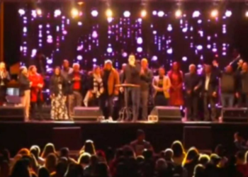 Pastor que atacou umbanda em show gospel é denunciado ao Ministério Público