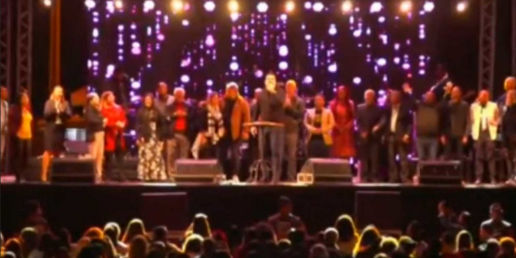 Pastor que atacou umbanda em show gospel é denunciado ao Ministério Público