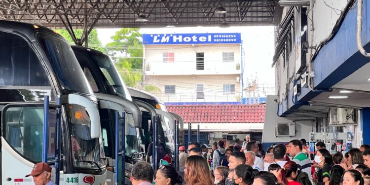 Fluxo de passageiros no transporte rodoviário intermunicipal cresceu mais de 369% em abril