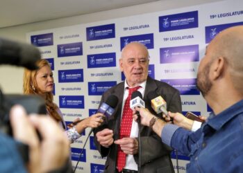 ‘Itacoatiara é alternativa portuária após venda da Refinaria de Manaus’, diz deputado