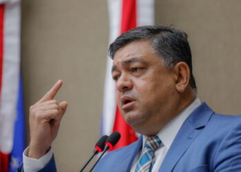 Dermilson Chagas diz que governo apaga matérias do Portal do Estado para esconder promessas de Wilson Lima