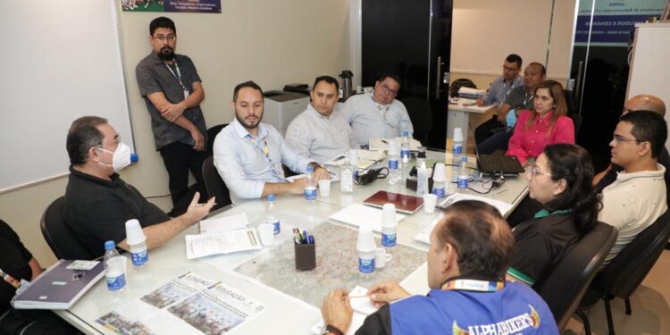 Professores vão decidir no sábado (28) se aceitam proposta salarial da Semed