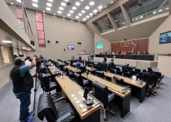Em ano eleitoral, sessões da Assembleia Legislativa são marcadas por atrasos