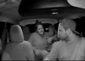 Motorista de app expulsa mulher racista do carro