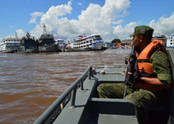 ‘Piratas do rio’ já roubaram mais de 1,5 milhão de litros de combustível em 2022, diz sindicato