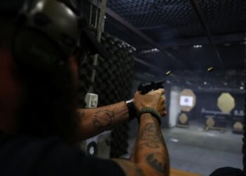 Porte de arma de fogo para Oficiais de Justiça é aprovado em comissão da ALE