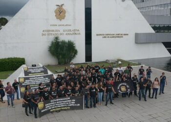 Policiais civis pressionam parlamentares para que Wilson Lima pague escalonamento