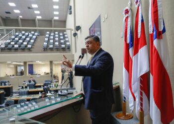 Deputado denuncia uso do serviço de emissão de RG para captação de votos