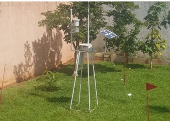 Universitário cria estação meteorológica no quintal de casa