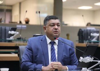 Deputado diz que crescimento na arrecadação não reflete em empregos, obras, segurança, educação e saúde