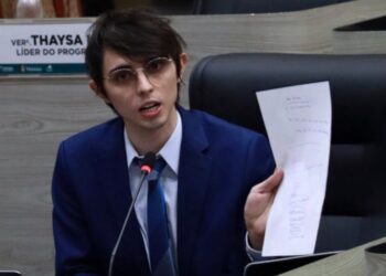 Vereador diz que Câmara legalizou circulação de ônibus velhos em Manaus