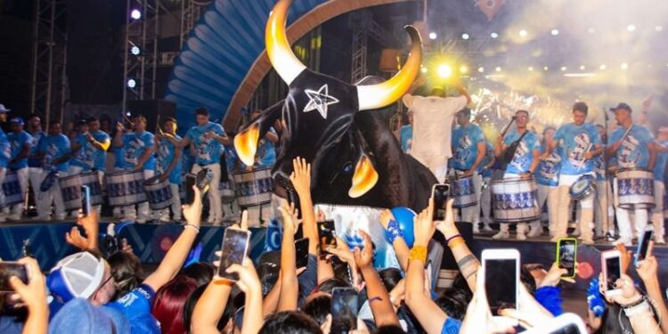 Bar do Boi encerra temporada do Caprichoso em Manaus