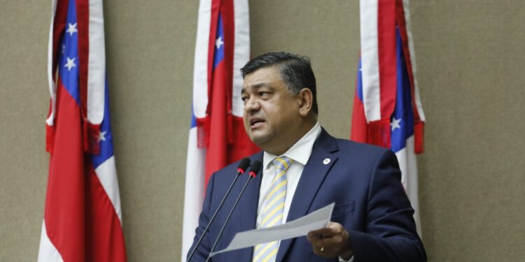 Deputado diz que Governo do AM pretende pagar mais de R$ 300 milhões em desapropriações de terrenos sem divulgar suas finalidades
